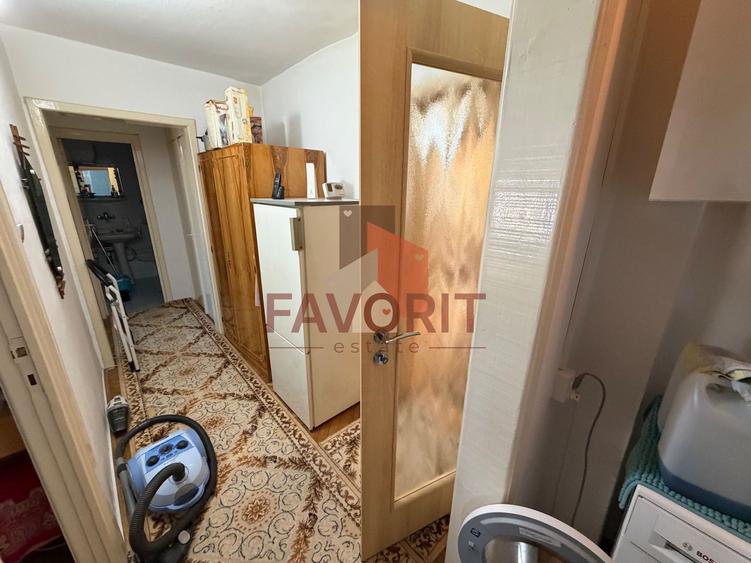 Etaj 1. Centrala proprie. Garaj in baterie. Boxa in CF