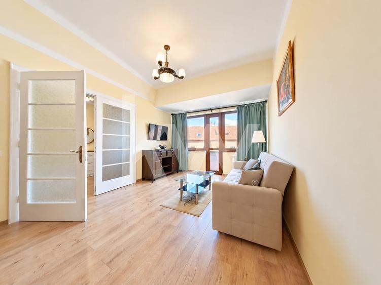 Închiriere apartament cu 3 camere, mobilat și utilat, Central Brasov - studenti