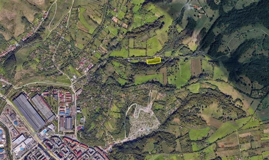 Resita, Teren Drept Intravilan, Langa Prau si Drum, Parcelabil, 4500 Mp., 15 Eur
