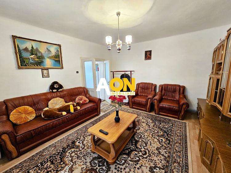 Casa cu 2 corpuri de cladire, 744 mp teren, toate utilitatile, Micesti