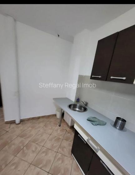 Apartament  3 camere de vanzare Gorjului - 2