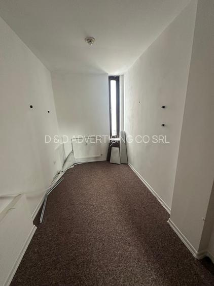 Piata Romana - Lahovari - Apartament 5 camere - 2 bai - 3 balcoane - 156 mp - 23