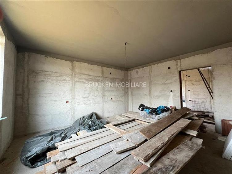 Casa de vanzare in zona centrala din Petreu - 24