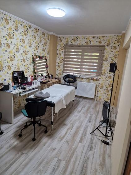 Inchiriez Apartament 2 camere str. 9 Mai, nr.19, stradal