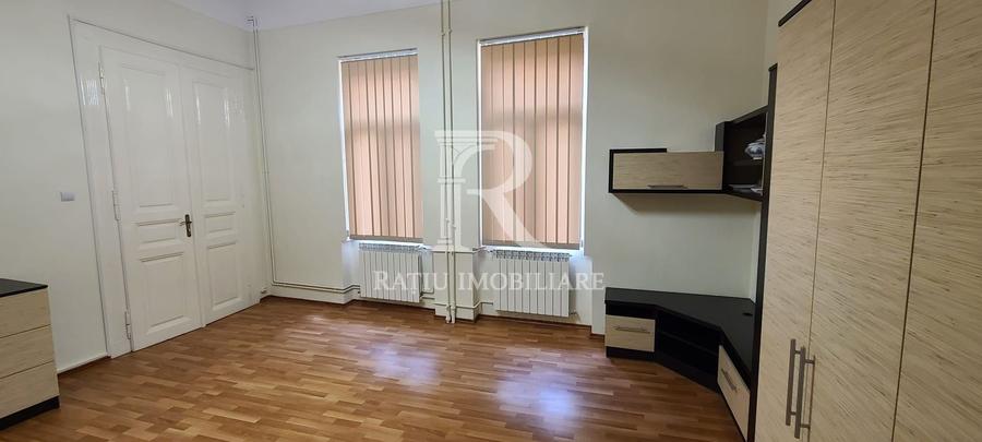 Apartament cu 2 camere | Etajul 1 | Pietonala | Ultracentral | Oradea
