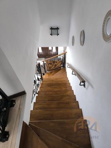 Apartament 3 camere, situata central Str. Cuza voda
