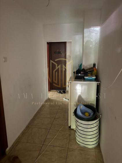 Teiul Doamnei Grigore Ionescu 4 camere 85 mp , an 1986 , pret 156000 eur