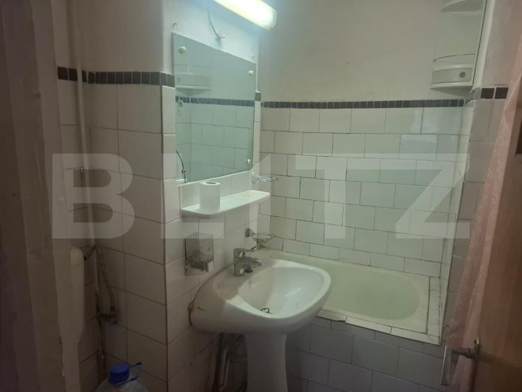 Apartament 3 camere, 65 mp, zona Găești