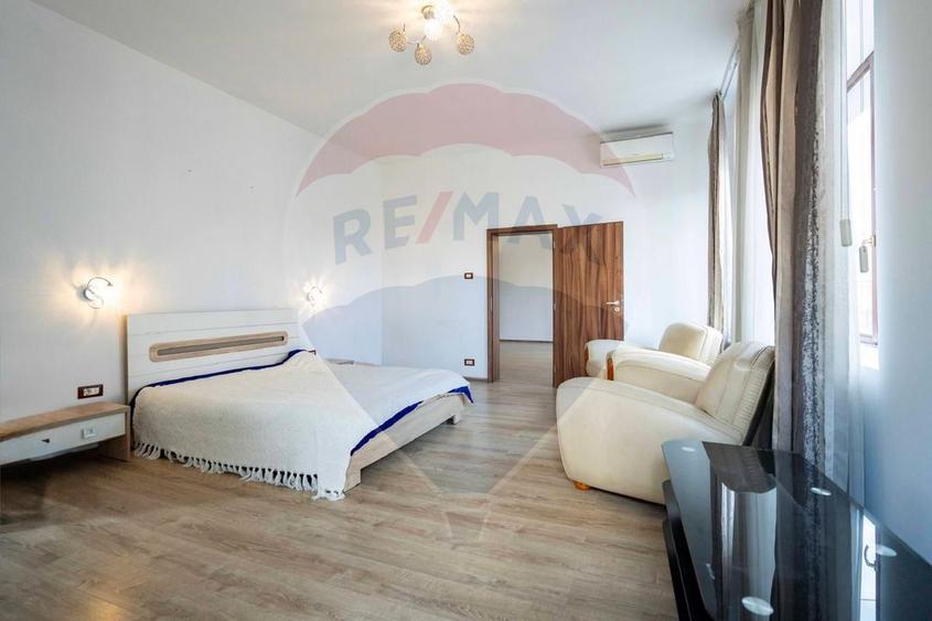 Apartament cu 2 camere de vânzare central pe str. Evreilor Deportați