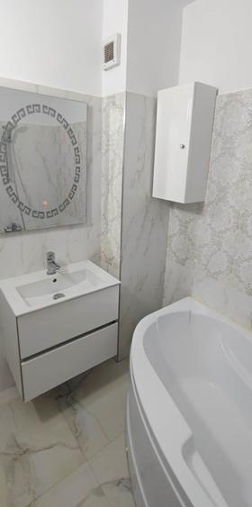 Apartament 3 camere decomandat, 2 bai, 88 mp, balcon inchis, etaj intermediar