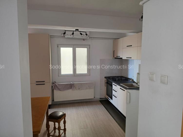 Apartament 3 camere Zona Gh Lazar - 3