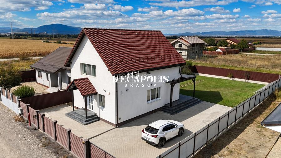 Casă individuală 4 camere | 648 mp teren | Sânpetru