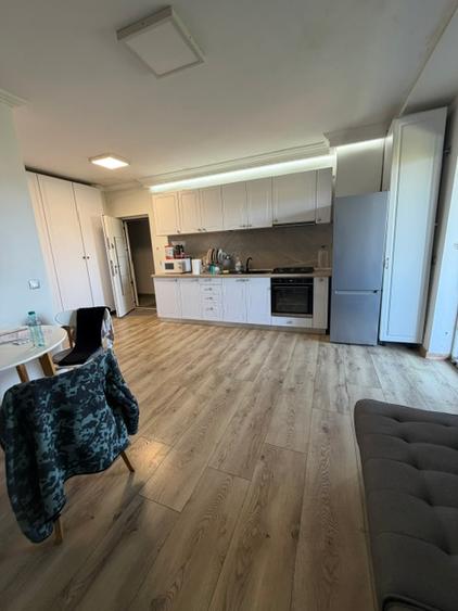 Apartament 3 camere , zona Stefan cel Mare