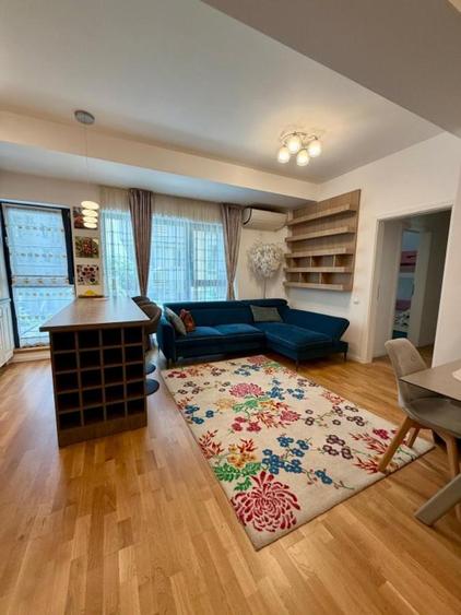 CASA POPORULUI, Libertatii,3 camere lux, etaj 1, c-tie 2019, 2 garaje, 80mp