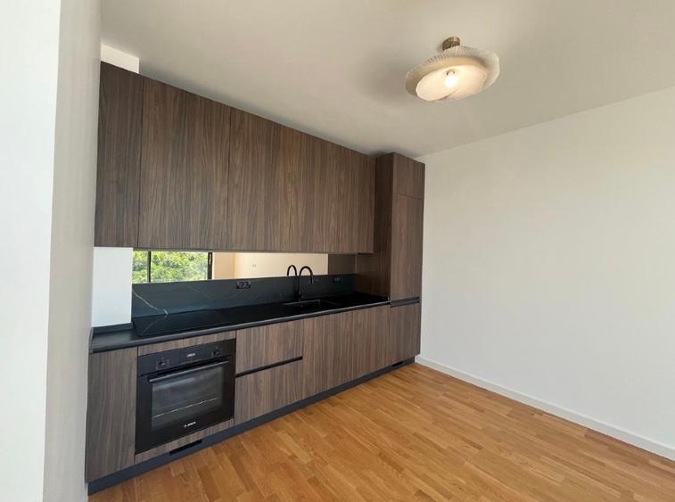 Proprietar, vind apartament elegant, vedere deosebit de frumoasa