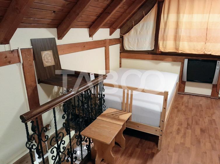 Casa de vacanta curte libera de 640 mp de vanzare in Tropinii Noi