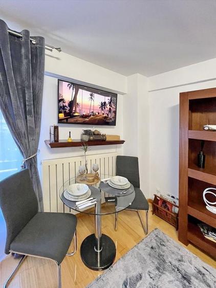 Studio Vanzare, Pozitionare Ultracentrala