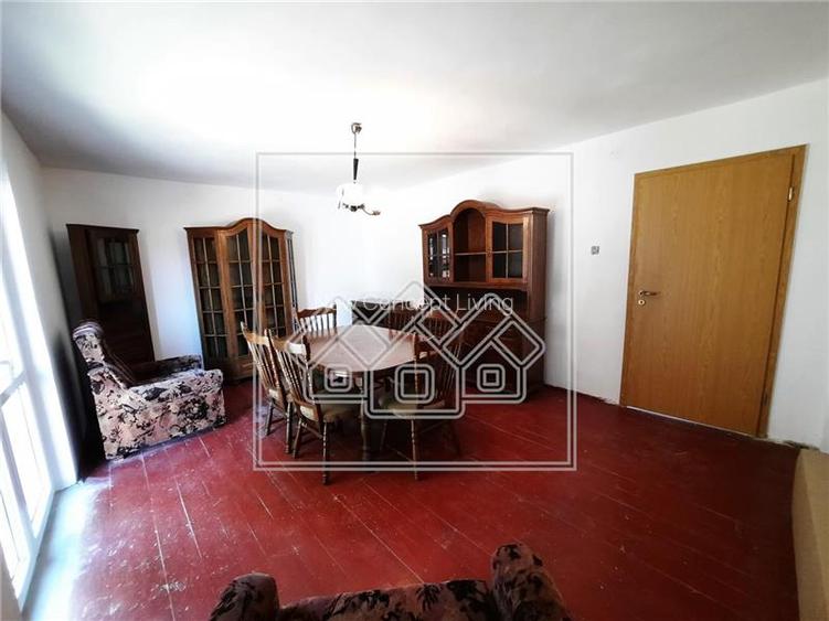 Casa in centrul Cisnadioarei - teren 1177 mp - ideal investitie - 12