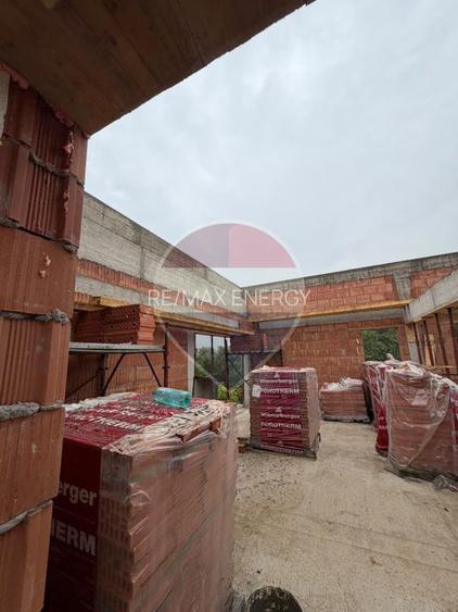 Casă cu 5 camere de vânzare în zona Iris, Comision 0%