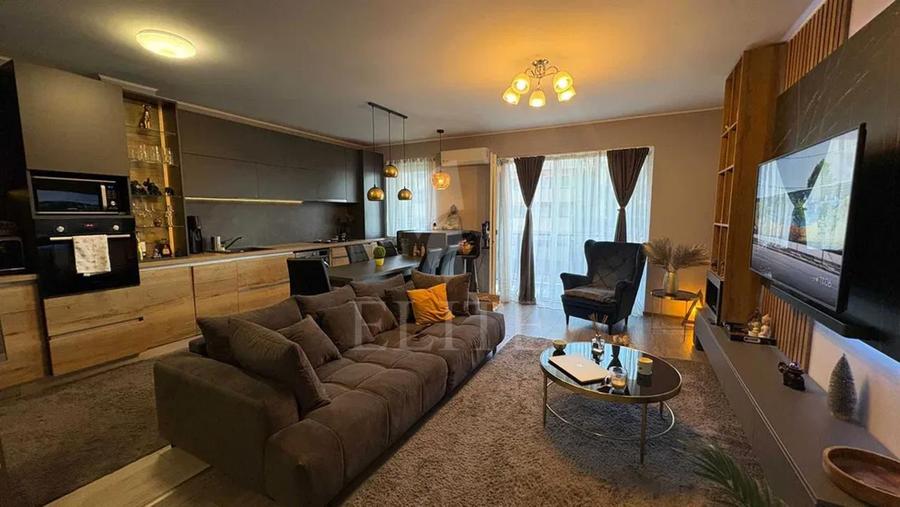 Apartament 2 camere în zona BAZA SPORTIVA