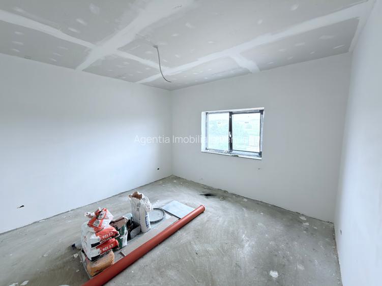 Casa noua cu etaj zona linistita in oras - 6