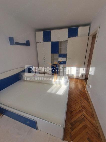 Proprietar inchitiez apartament cu 2 camere - 2