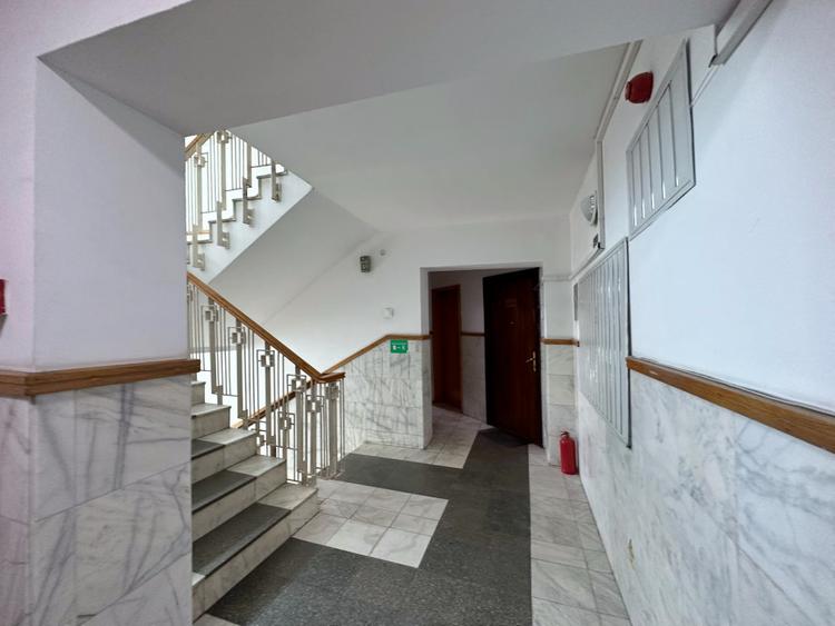 De vânzare spațiu în clădire dedicată pentru birouri Piața Națiunile Unite