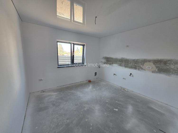 Oportunitate! Casa la sol, 3 camere, posibilitate de mansardare, Valu lui Traian