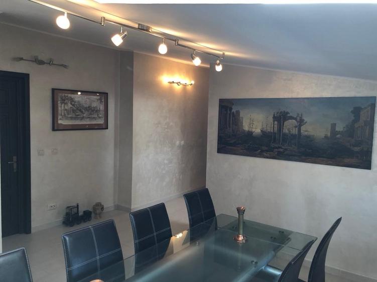 Apartament/Birou 3 camere, Tg. Cucu - Centru, Bloc Italo-Romena