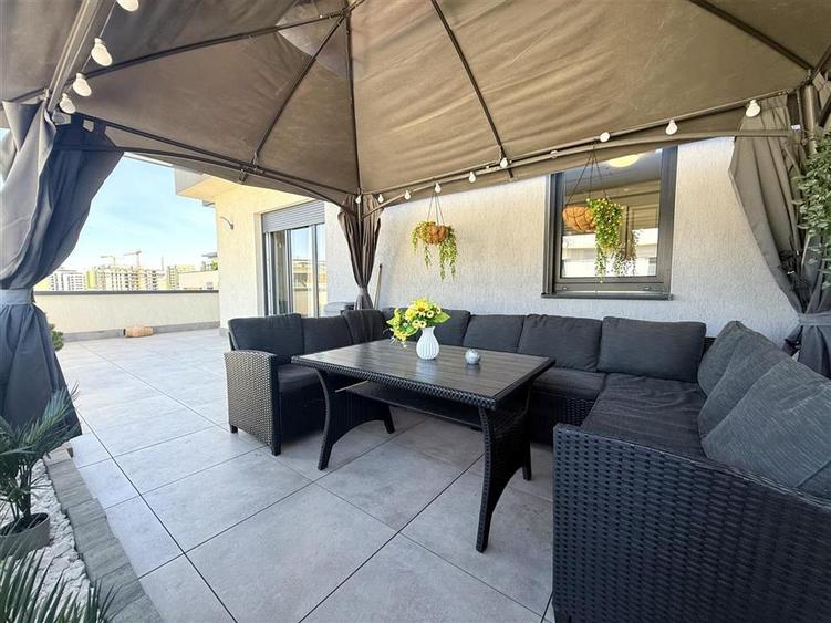 Apartament tip Penthouse, 3 camere, terasa 50mp – Coresi