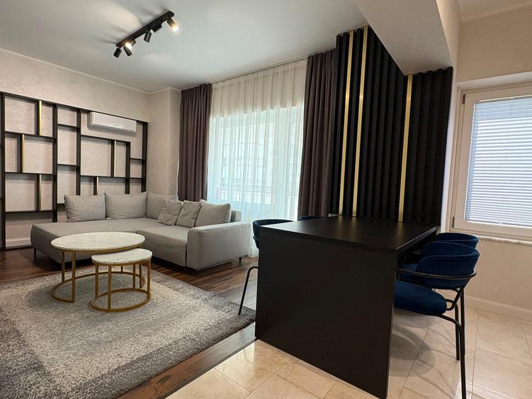 Apartament de inchiriat cu 3 camere- Zona copou Royal Town