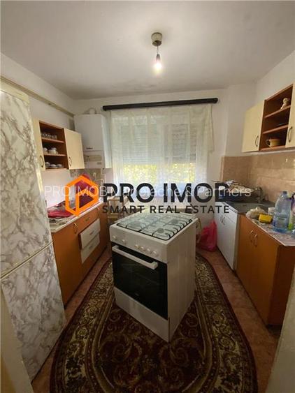 Apartament 2 camere cf 1 semidecomandat zona Berca - 6