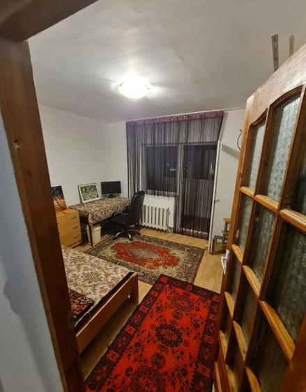 Apartament 3 camere decomandat, zona Bld Primaverii