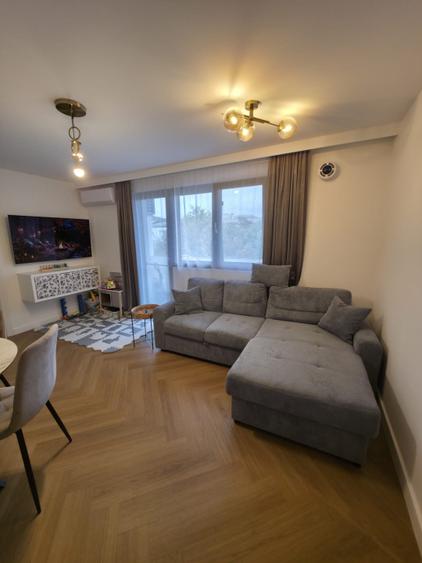Apartament cu 2 camere, 44 mp, zona Sasar