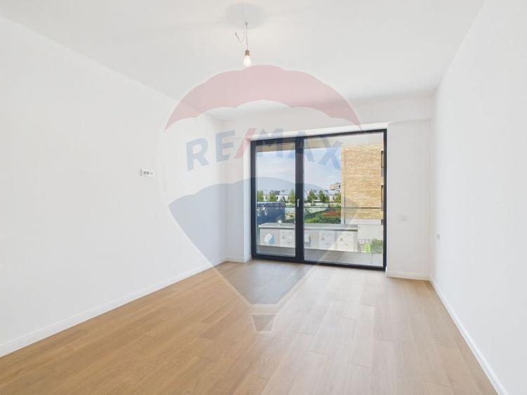 Apartament 3 camere view liber 94 MP utili