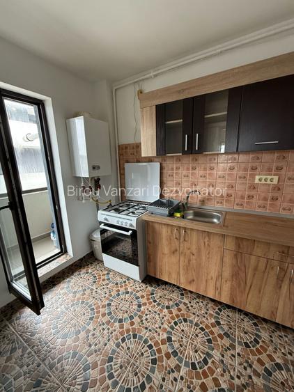 Apartament 3 camere · 2 băi · Bucătărie închisă/Semimobilat - 8