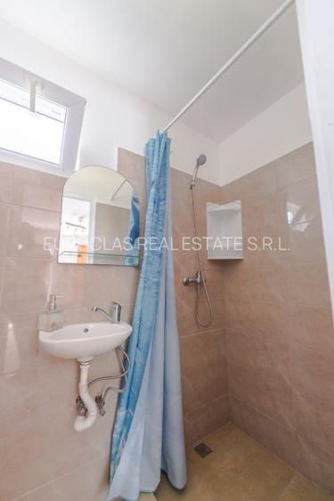 Exclusiv! Pensiune 6 camere - Vama Veche - Centru - 239.000 euro (Cod E8) - 32