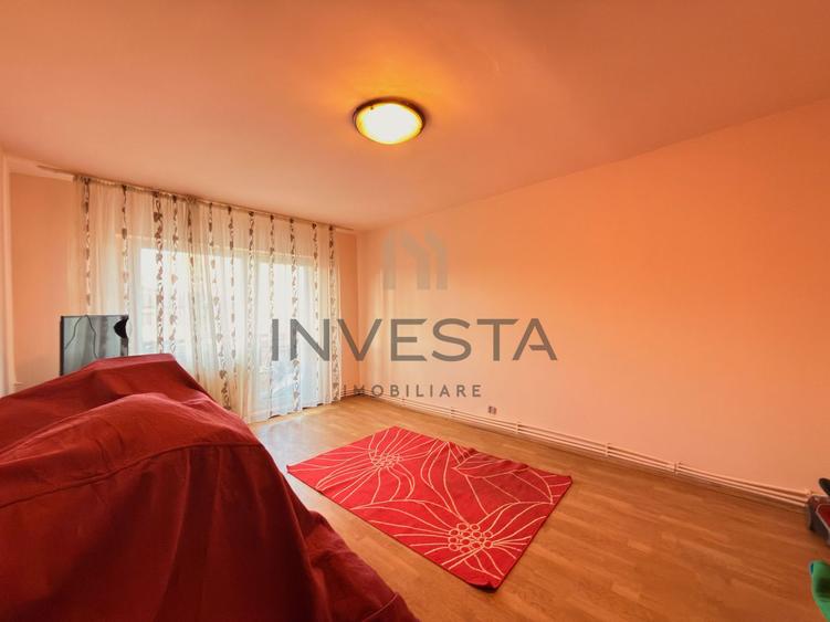 Apartament 4 camere decomandat, etaj intermediar, zona Scortarilor