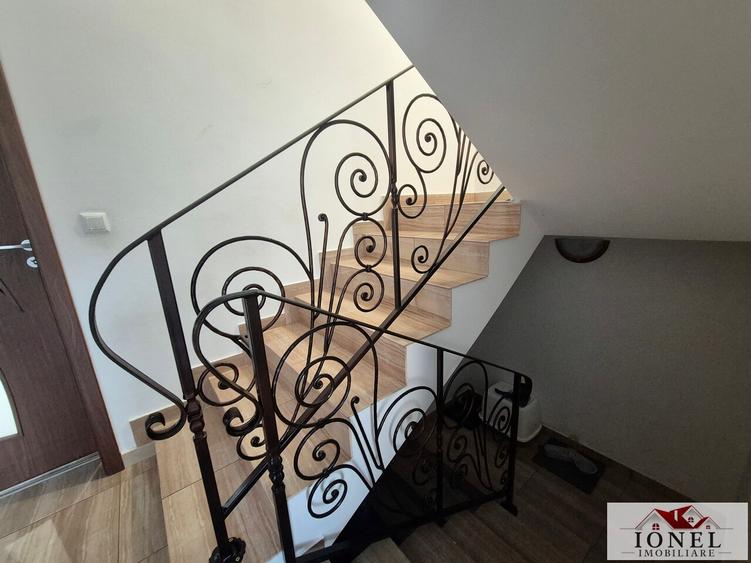 Vanzare 1/2 duplex in Alba Iulia, Centru