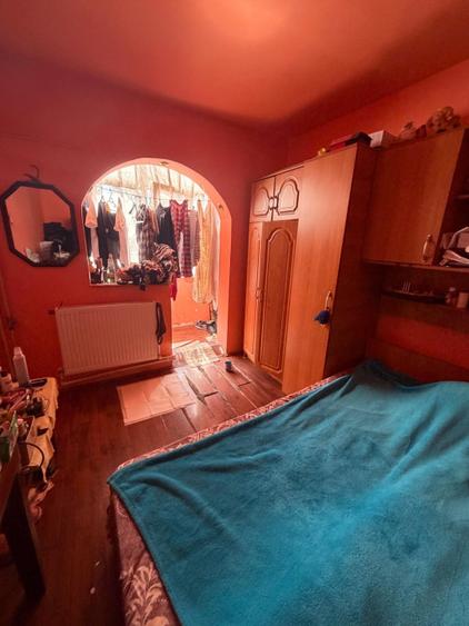 Apartament 2 camere, 40 mp, etajul 1, cu centrala, zona Craiovita Noua