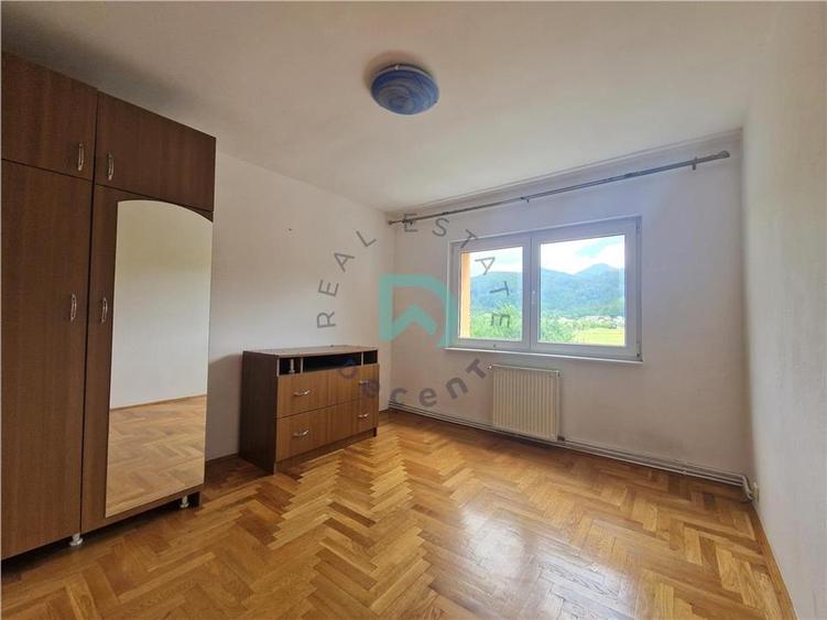 Apartament 4 camere,92 mp utili,  Noua, Brasov