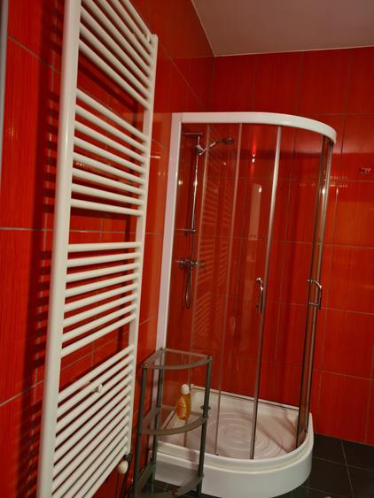 Apartament 3 camere, in vila, Centru, mobilat, finisaje moderne