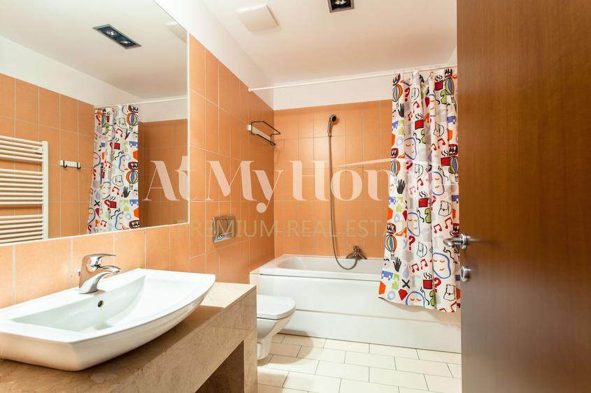 Apartament superb si spatios cu 3 camere, mobilat Bo Concept, 2 parcari, boxa