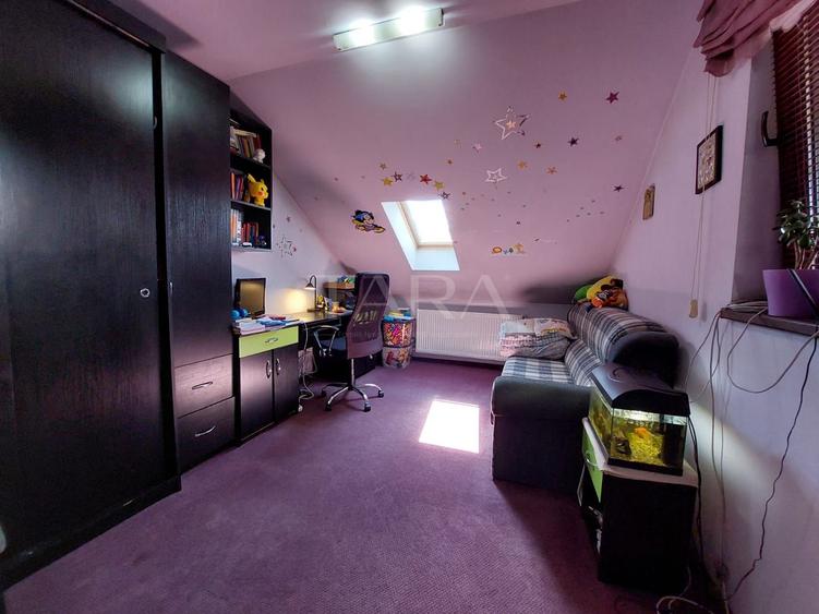 APARTAMENT IN VILA, 4 camere si terasa, Floresti central.