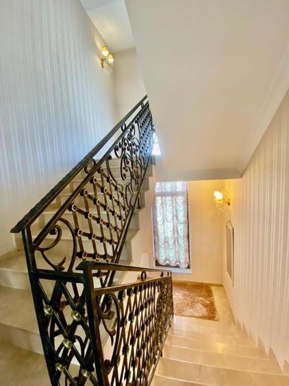 Vila superba-Cambridge School- Pipera , 5 camere-teren 1.000mp