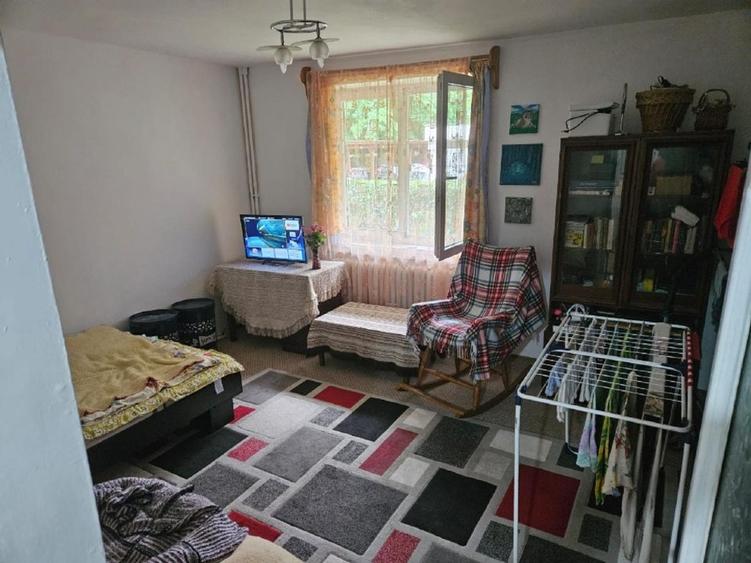CORNISA - Ap. 2 camere decomandate