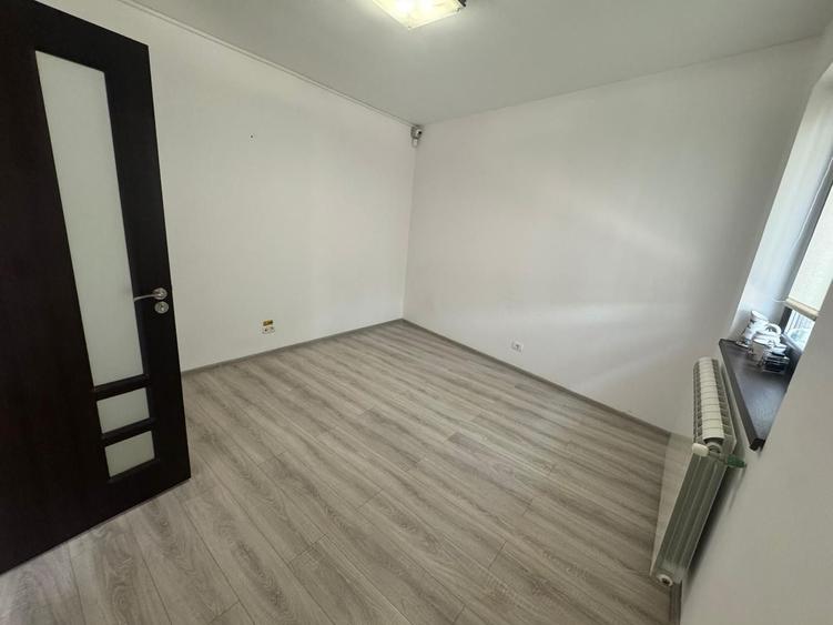 Casă individuală pentru birouri , 4 camere ,4 locuri de parcare