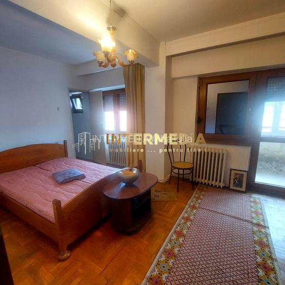 Apartament 3 camere decomandat Cetate 2 bai utilat si mobilat complet - 8