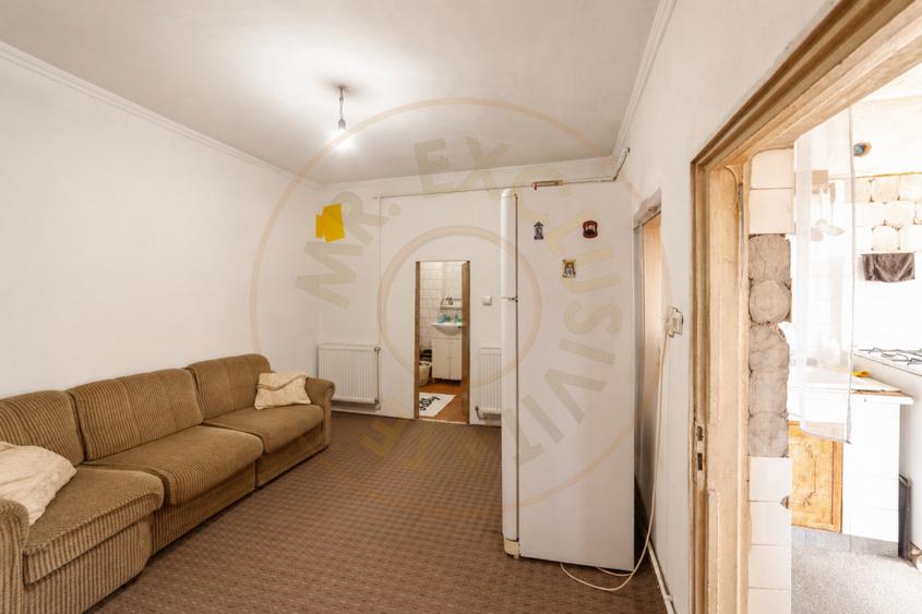 Casa cu potential/ zona Sf Vineri/ 126 mp teren/ Regim urbanistic avantajos