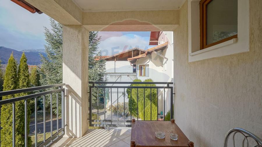 Complex turistic + restaurant la intrare Bran – 47 camere 11.627 mp